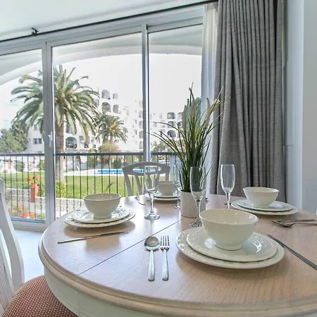 Carabeo 2 Dorm Apartamento *